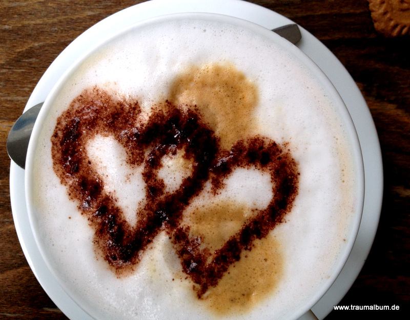 Herz auf einem Cappuccino