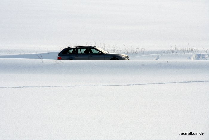 Auto im Schnee