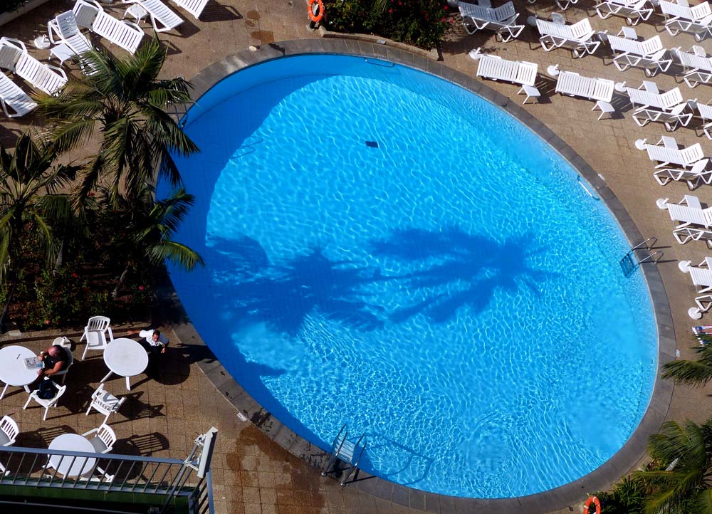 Blick zum Pool Teneriffa Hotel
